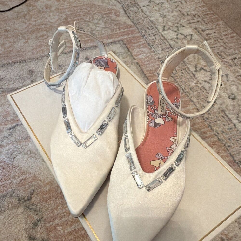 NIB Emilio Pucci Ivory Satin Crystal Jeweled Ankle Strap Pointed Flats Size 37
